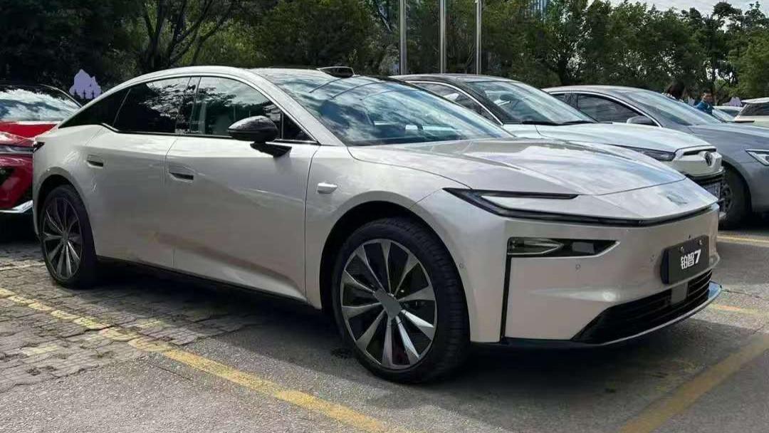 丰田铂智7实车到店，合资新能源车越来越强了？