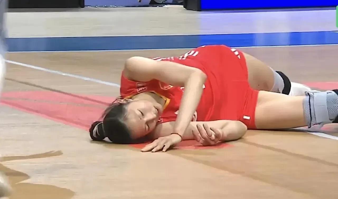 女排故事多，今天接着说。
备受瞩目的中日女排大战，最终以3:1胜利结束，可是大伙