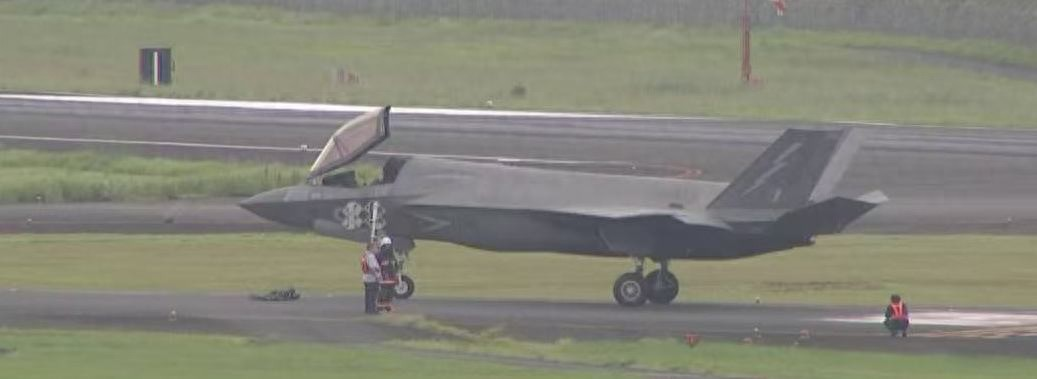 英国丢人现眼，F-35B战机再次迫降外国，当垃圾到处乱扔？

英国人这是把F-3