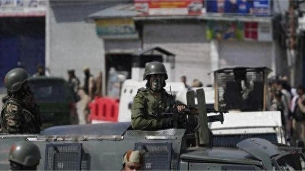 第一枪打响，巴防长警告全面战争，美俄站队，巴铁一招巧妙破局？