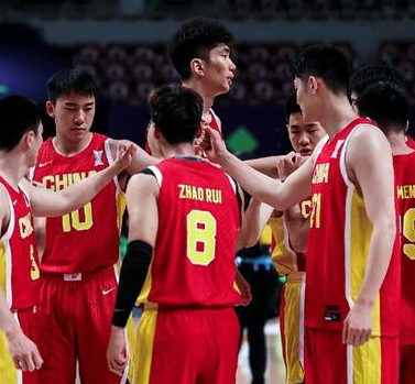 央视将继续直播中国男篮亚洲杯小组赛最后一战。中国男篮将在8月9日19点的亚洲杯小