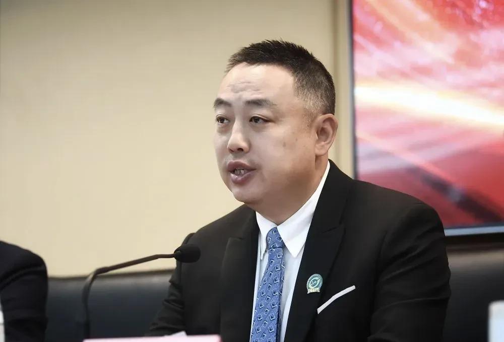 这事有谱！刘国梁冲击国际乒联要职，这位曾被戏称为“不懂球的胖子”的传奇人物，正将