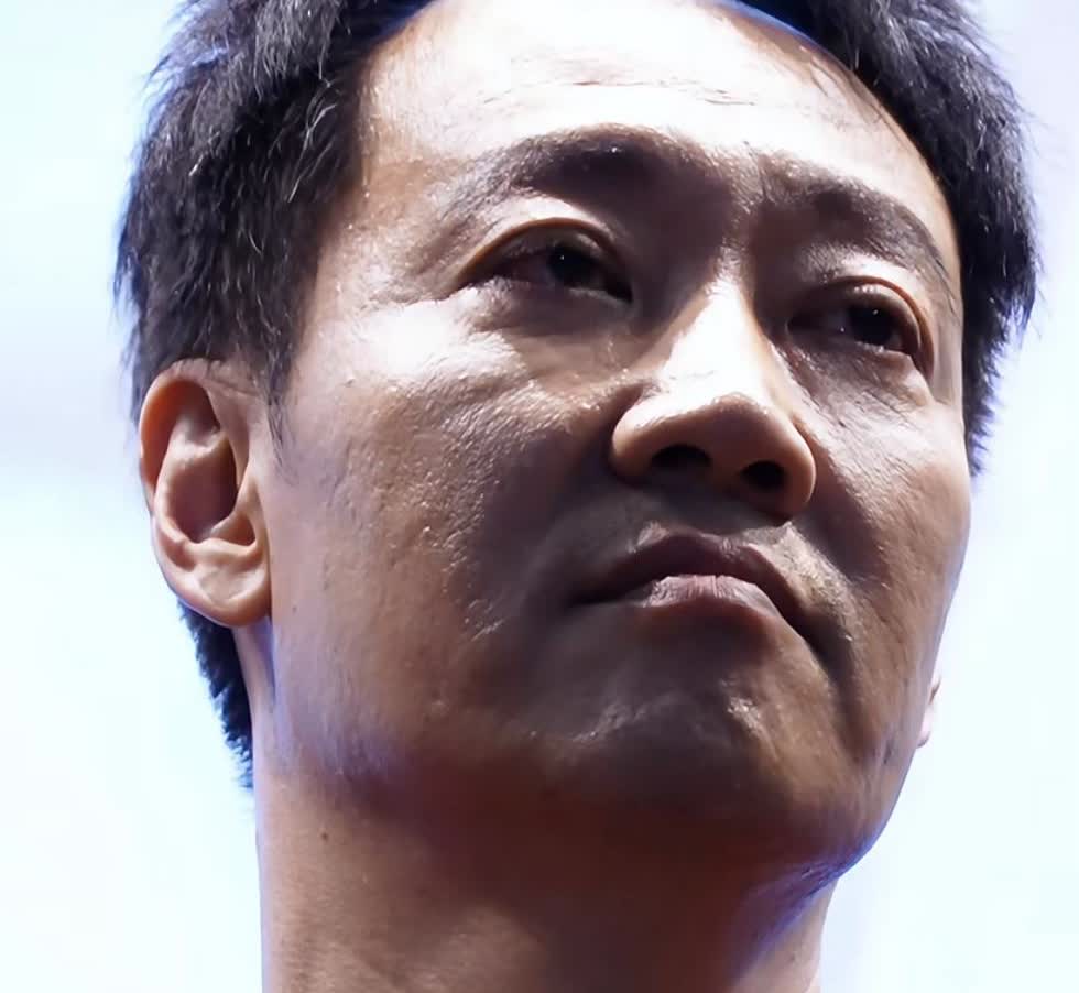 辛柏青深夜发文！
看了心里真不是滋味！

他说“今天第七天，思念如潮水般涌