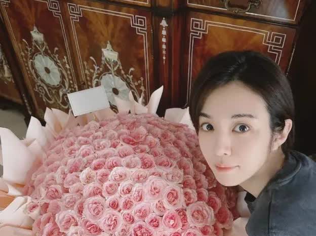 俞灏明低情商的求婚宣言，看完都不想嫁了


我看了他的求婚宣言，也太直男了