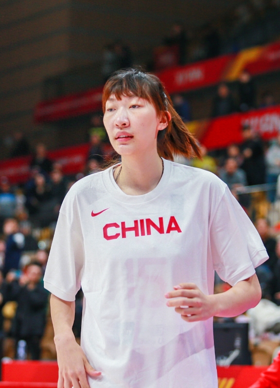 女篮热身赛，中国女篮101-92力克日本女篮。此役中国女篮中锋韩旭高效发挥，打了