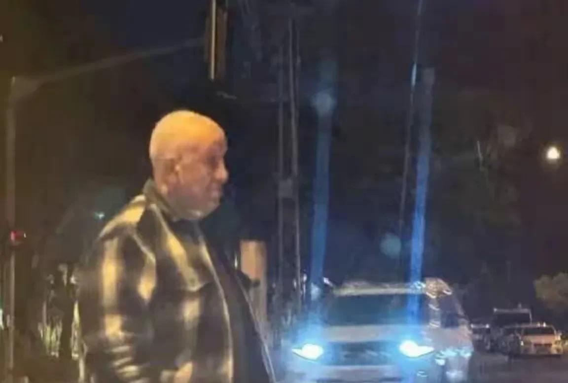 以色列惊天秘密被发现？
有人在以色列首都特拉维夫街头看到了这个神秘人，大家看看，