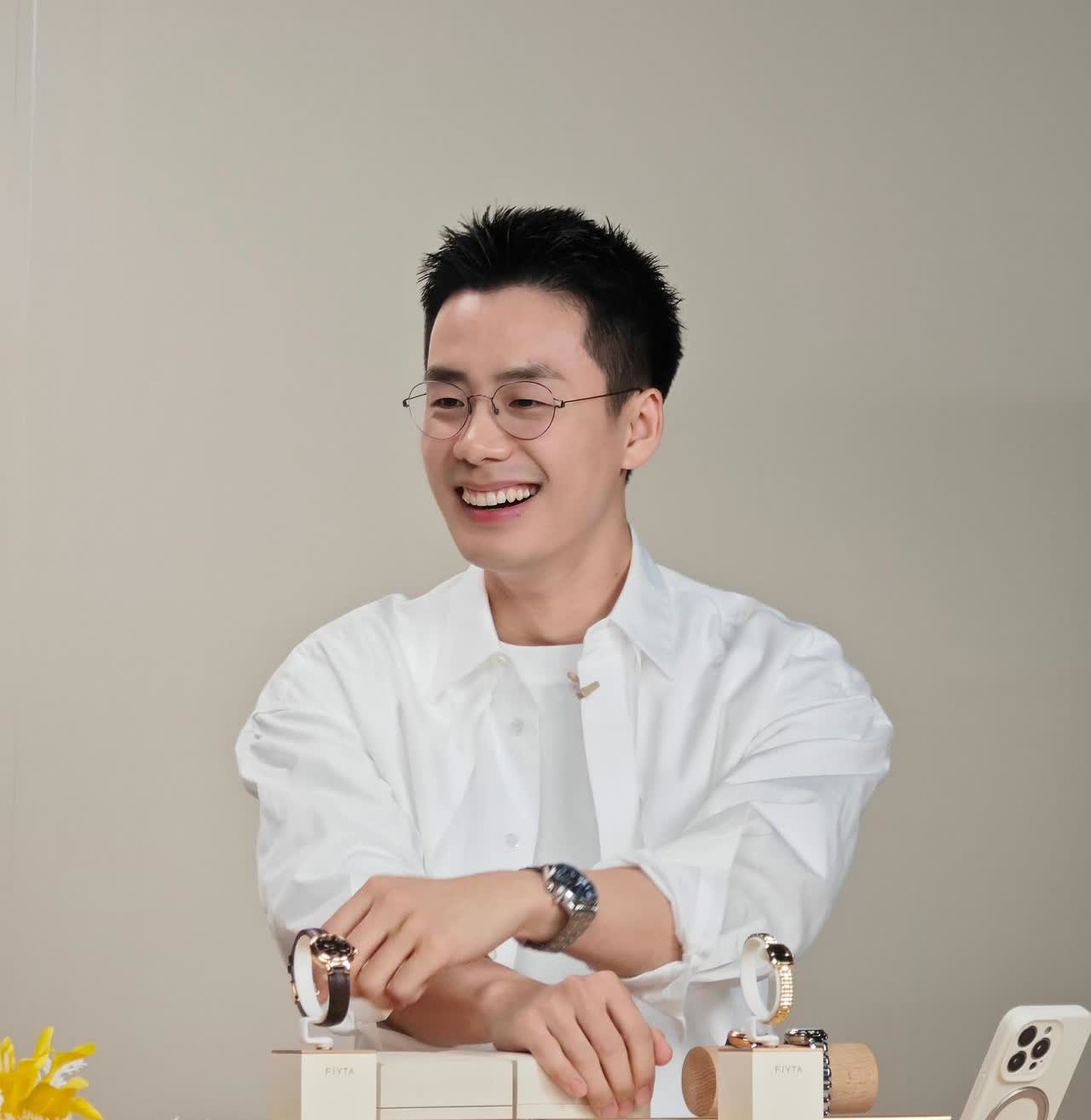 下一个会是YoYo离职吗？说到底，顿顿离职本质就是利益没谈拢，受了委屈，跟合同是