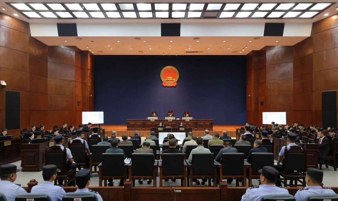 缅北白家的问题就要一锤定音了，根据报道得知，白家涉赌诈资金超200亿，一审法院以