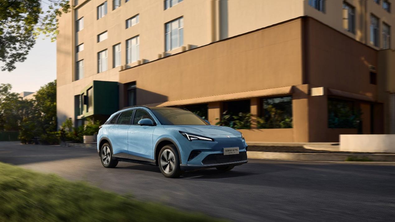 左揽元境智行 右享神擎增程，全新阿尔法T5上市10.98万起