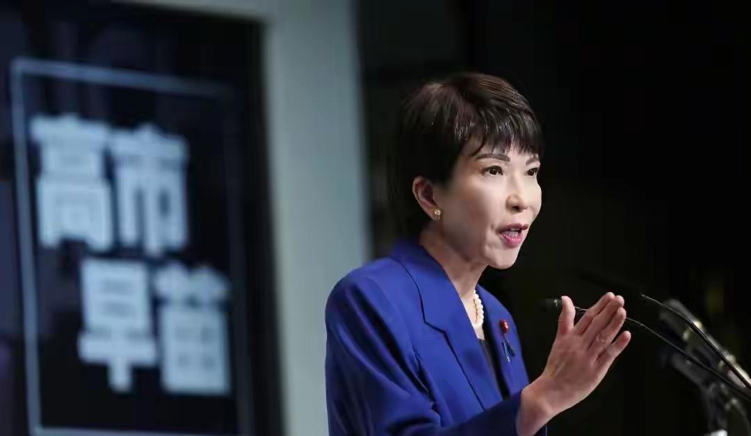 日本自民党新总裁高市早苗的确智慧过人，这时候她知道上台之后确实有政治力量在扶持才