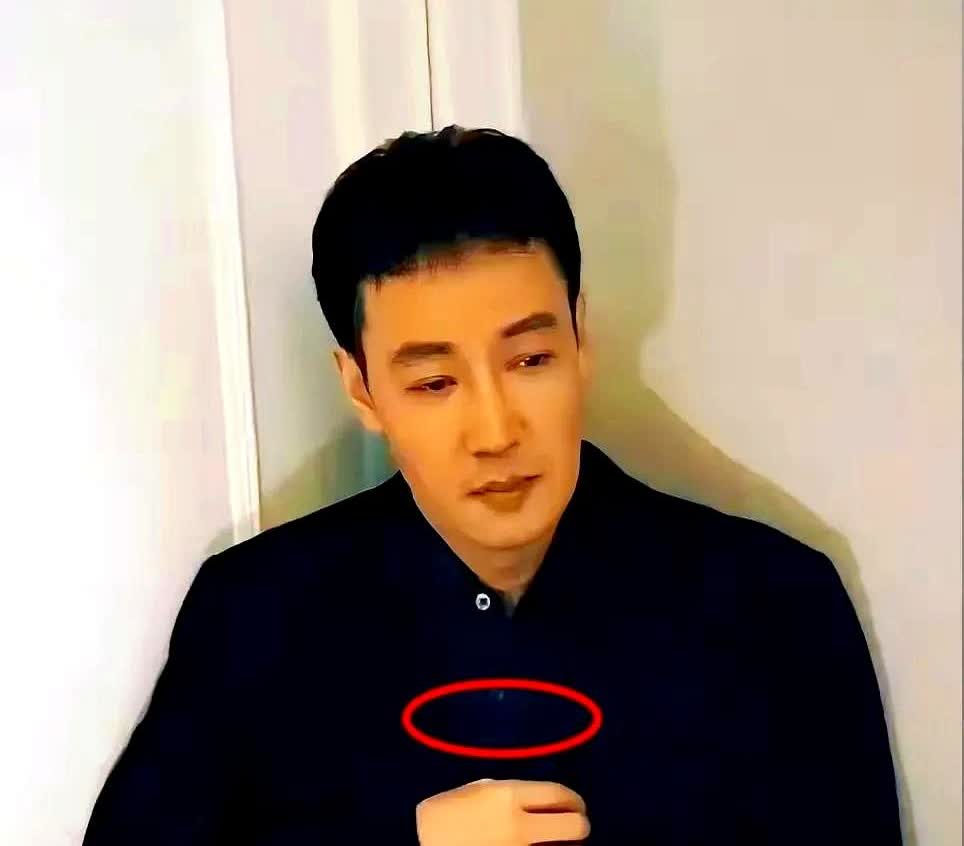 辛柏青状况很糟糕，李乃文非常担心他的情况。

李乃文说他连话都说不出来了。
