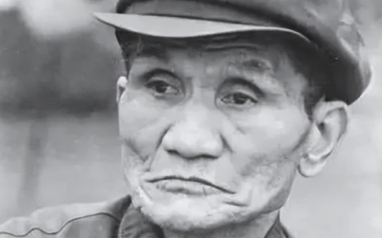 故事：红色特工被关押14年，沈醉却一眼看出他是在“装疯”，安排手下严格关押，结果还是让他越狱逃跑！