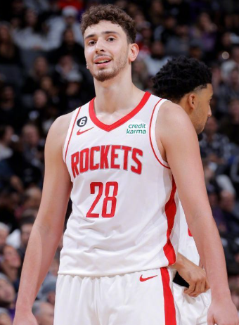 申京伤了 可以说最后的不做交易的理由也没有了。现在火箭最大问题是控球组织混乱，且