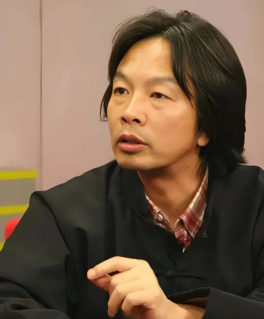 刘震云说：
“没钱的时候，舍得卖力，钱就来了，这叫天道酬勤；有钱的时候，舍得花钱