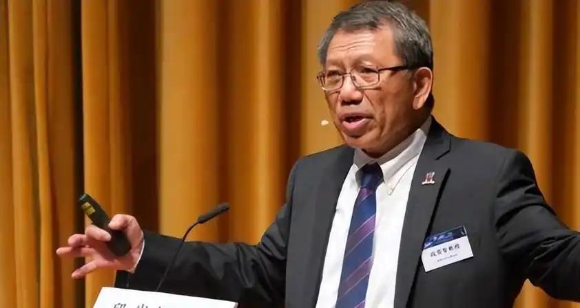 [浮云]2019年，香港中文大学校长，公然袒护“乱港分子”，甚至打开学校大门接纳