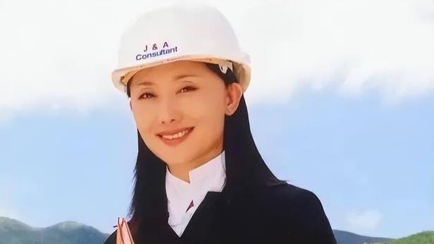 21年前，她被琼瑶下套欺骗，为拍戏故意堕胎，如今怎样了？