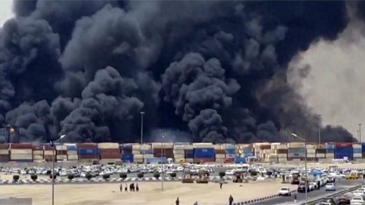 比港口大爆炸更危险的，是伊朗面临的严峻形势