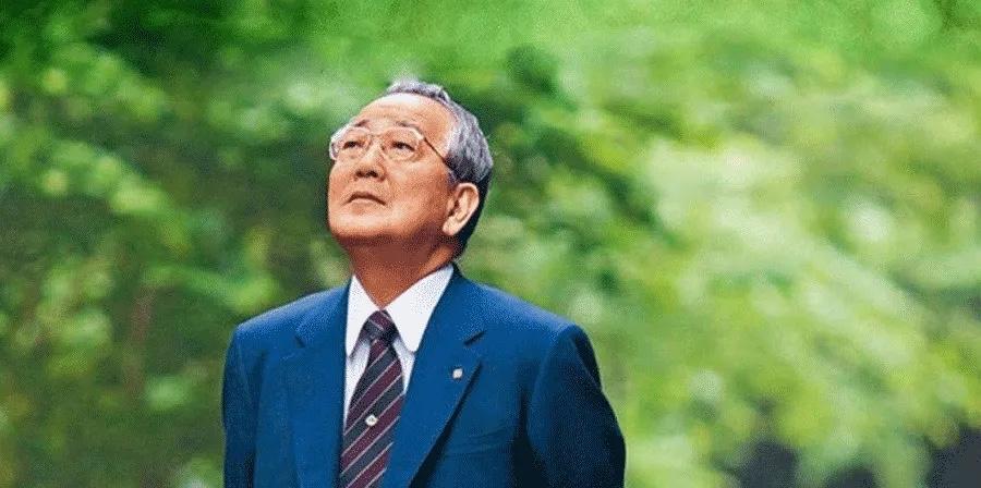 真正聪明的人，从来不说难听的话。 因为人性不需要听真话，只需要听好听的话， 一定
