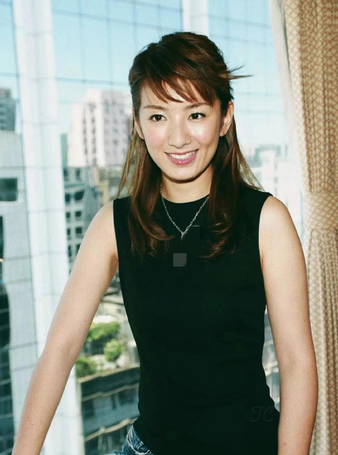 还珠格格时期的黄奕，这个发型真的秀，太有个性了。#黄奕#