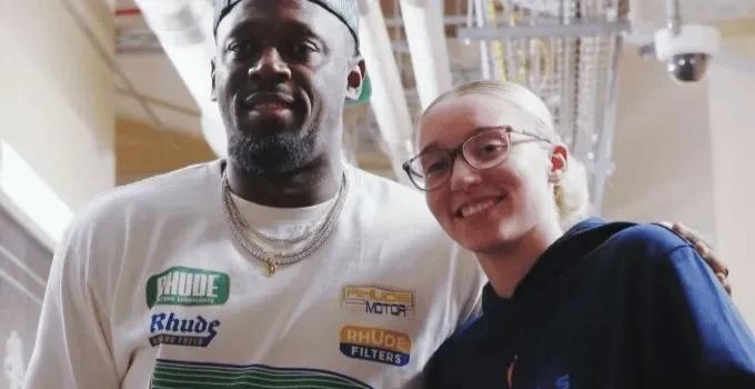 博尔特最近来美国看了一场WNBA的比赛，赛后佩奇布克斯去跟博尔特见面，还送给了他