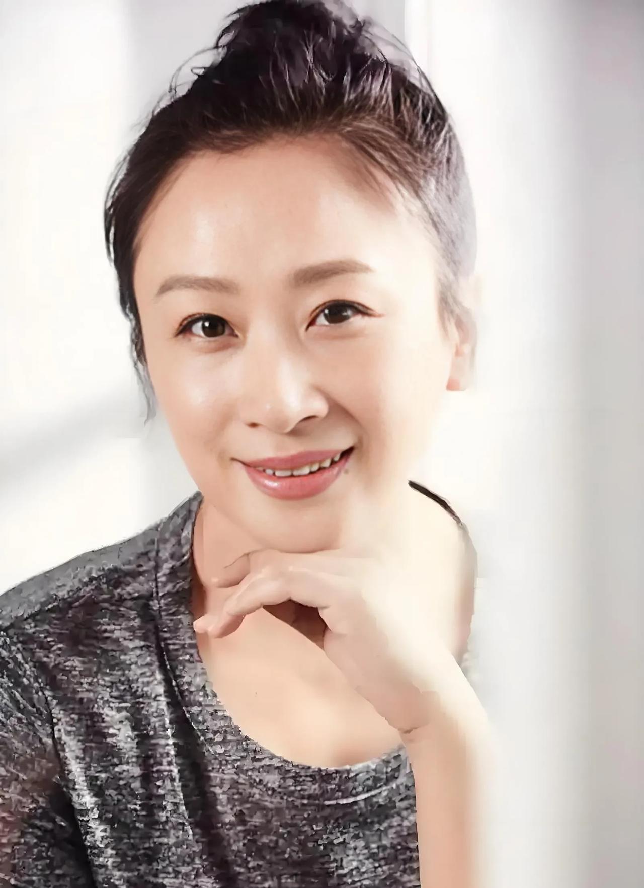 看到这个叫田玲的演员我就打怵，
倒不是因为她演技不好，也不是说她人品不行，而是她