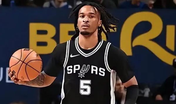 马刺今年的防守，篮板真的比去年好太多了
就是有种说不出来的纪律性。而且索汉的防守