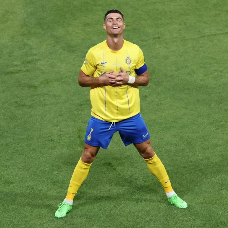 C罗个人职业生涯总进球数扩大到957球！

本轮沙超，利雅得胜利客场2:2战平达