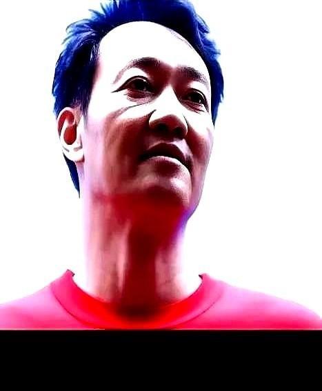朱媛媛才去世几天，辛柏青就憔悴成这个样子，看着真心疼……最近翻到他以前的采访，他