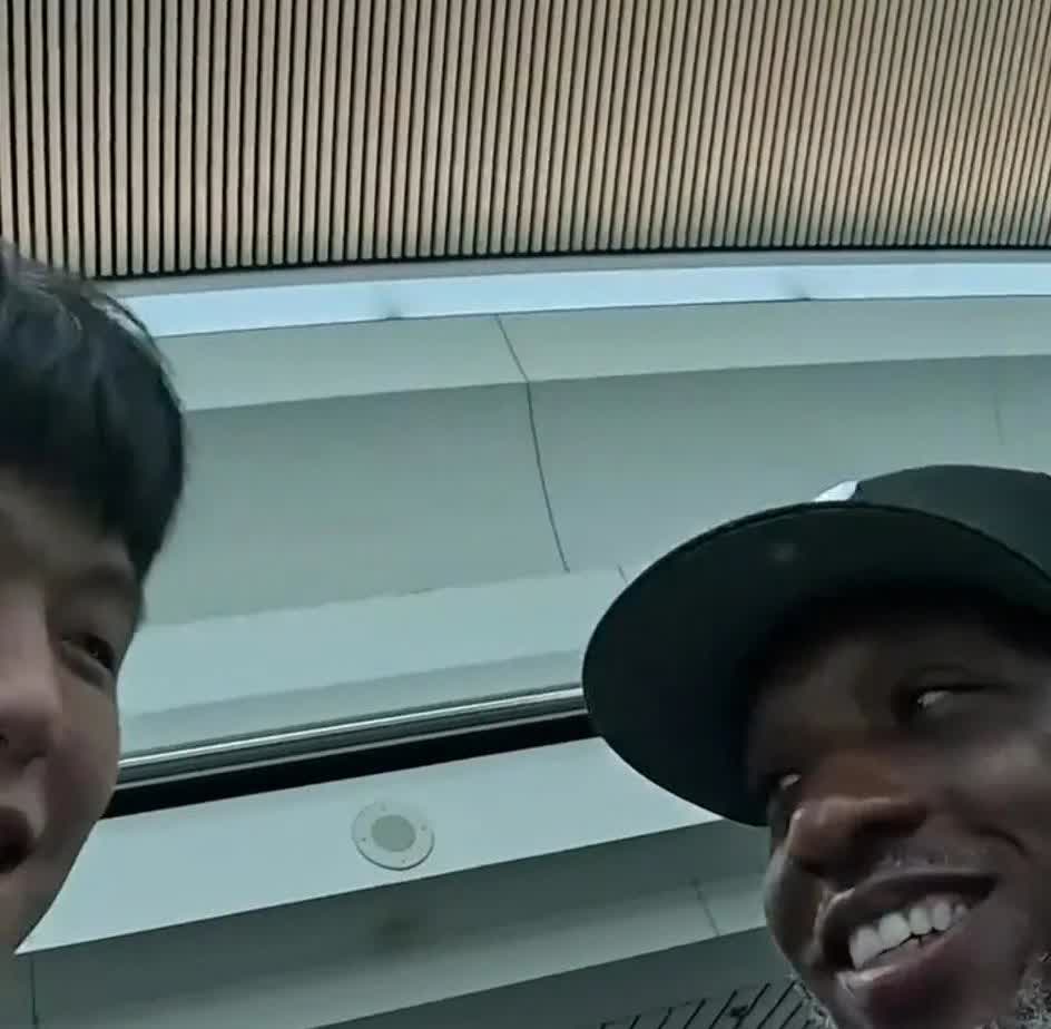 杨瀚森太懂事了，和每个教练队友打招呼，这是社牛吗




杨瀚森每天训