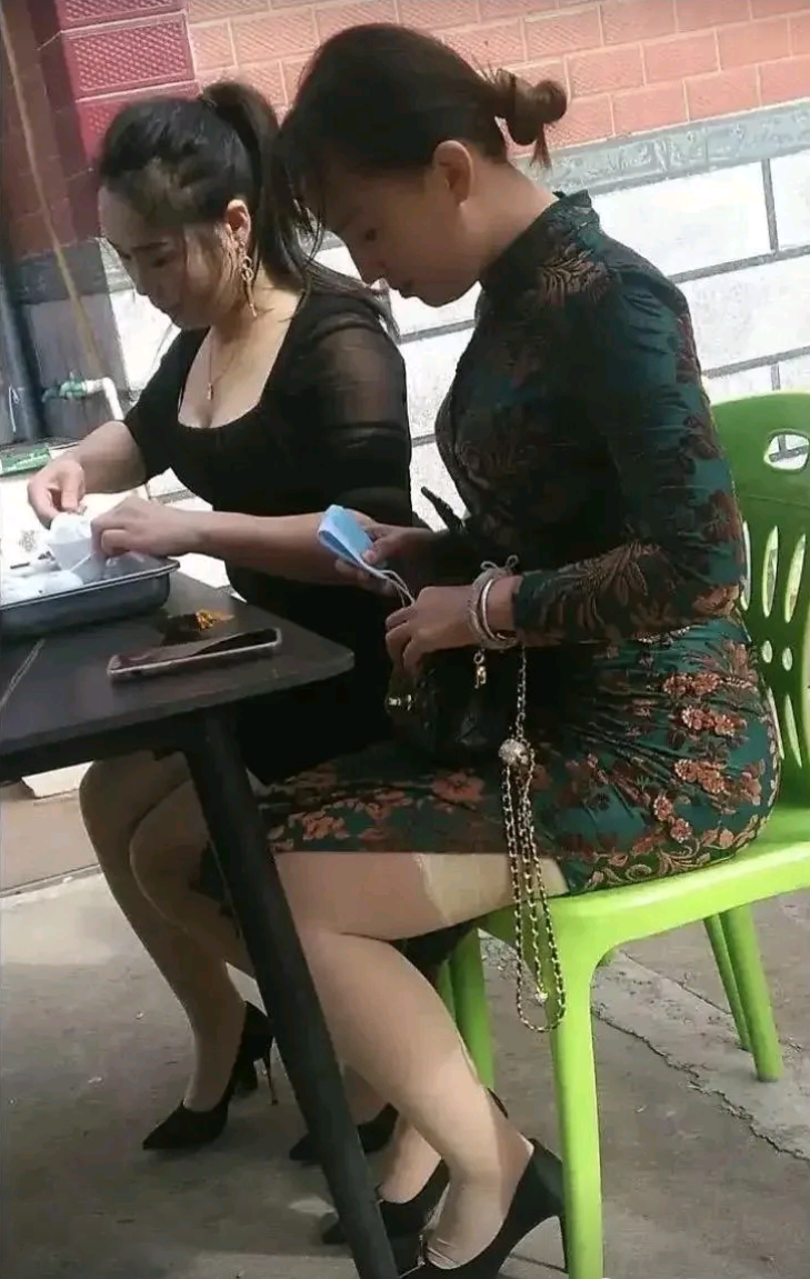 兄弟们，我26岁，污染相中媒婆了