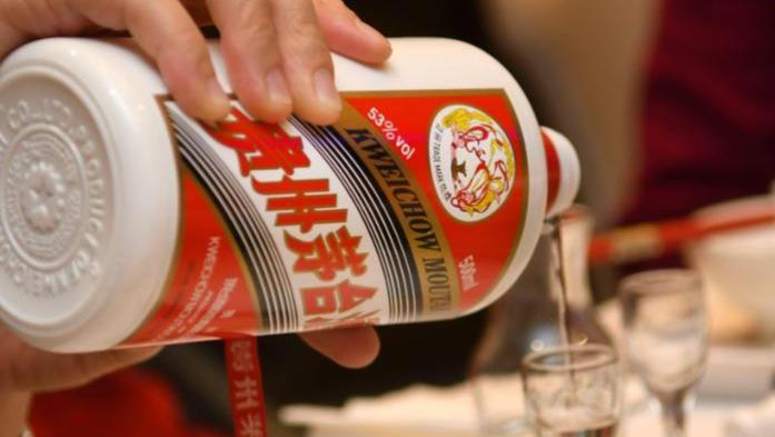 真后悔直到晚了！剑南春，西凤降价，五粮液更是跌价千元，“杀人诛心”