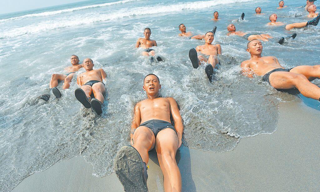 担心在金门训练被大陆看光光？美国要求台军特种部队“海龙蛙兵”移驻澎湖。
俗称“海