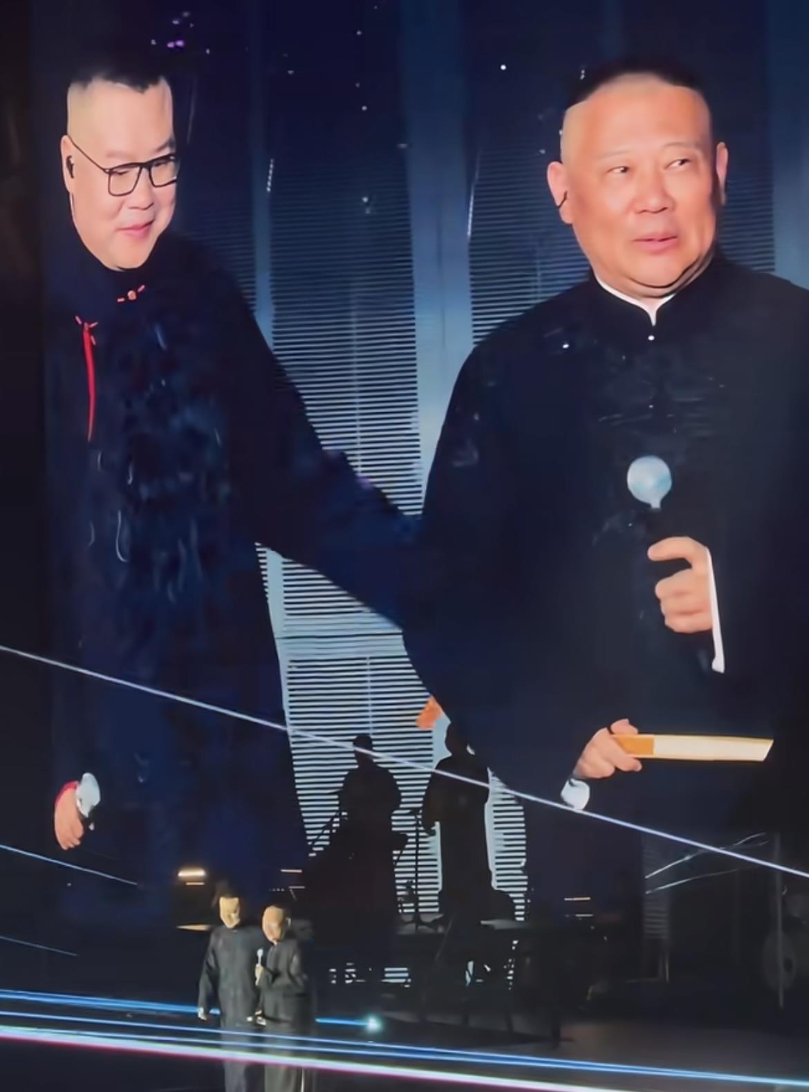 我单方面宣布！
从今天开始讨厌岳云鹏！
你说你办演唱会就办呗！还非要整点小惊喜！