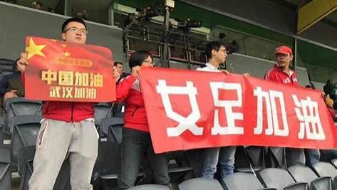 5-1横扫泰国！中国女足霸气卫冕，00后新星戴帽创13连胜神话