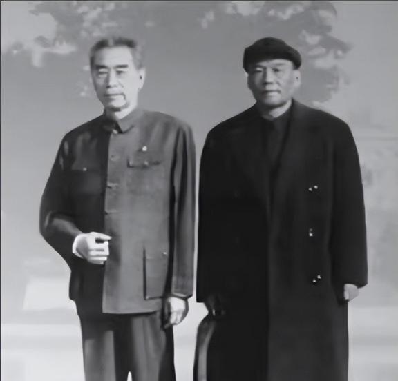 1949年，熊向晖见到周总理后，问出多年的疑惑：＂胡宗南当年知道我的身份，怎么就
