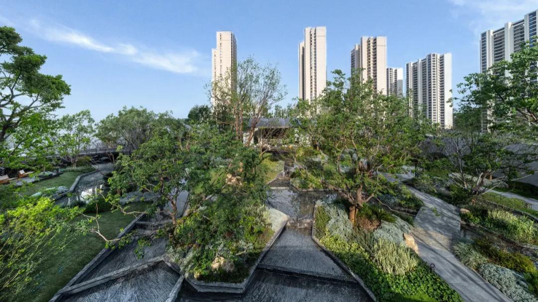 三冠王实至名归！这个现象级红盘，何以杀出重围？