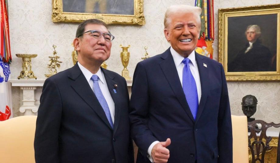 【这一届的日本首相不好干，谁干谁就是“炮灰”】
大选过后，正如之前所预测得那样，