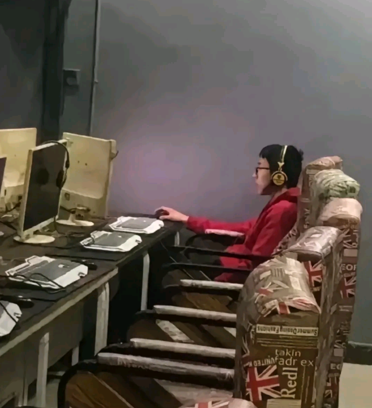突然想起来，这位兄弟好像有事情瞒着我