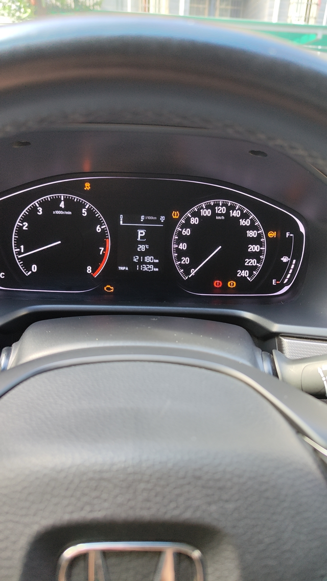 10代雅阁12万公里的问题
我开车从芜湖到池州。快到池州的时候，那个雨下的我都怕