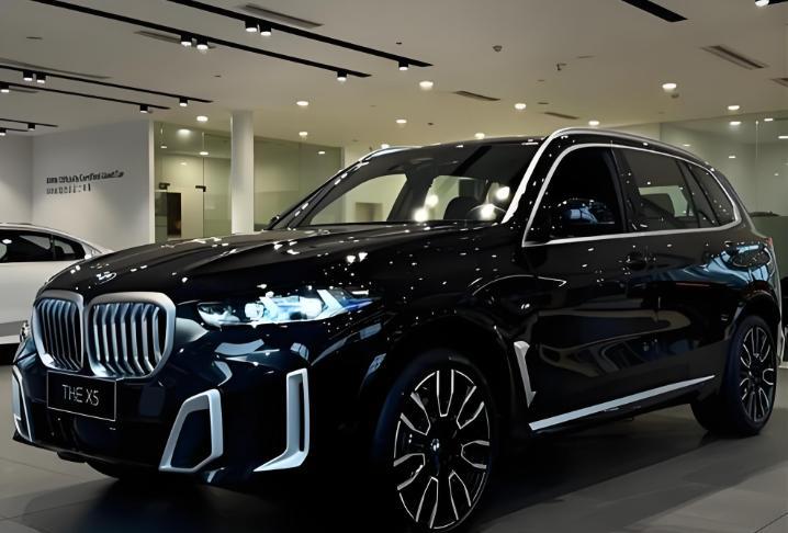 宝马X5：以前卖150万，抢着要
宝马X5：国产后50多万，你们却买电车去了
之