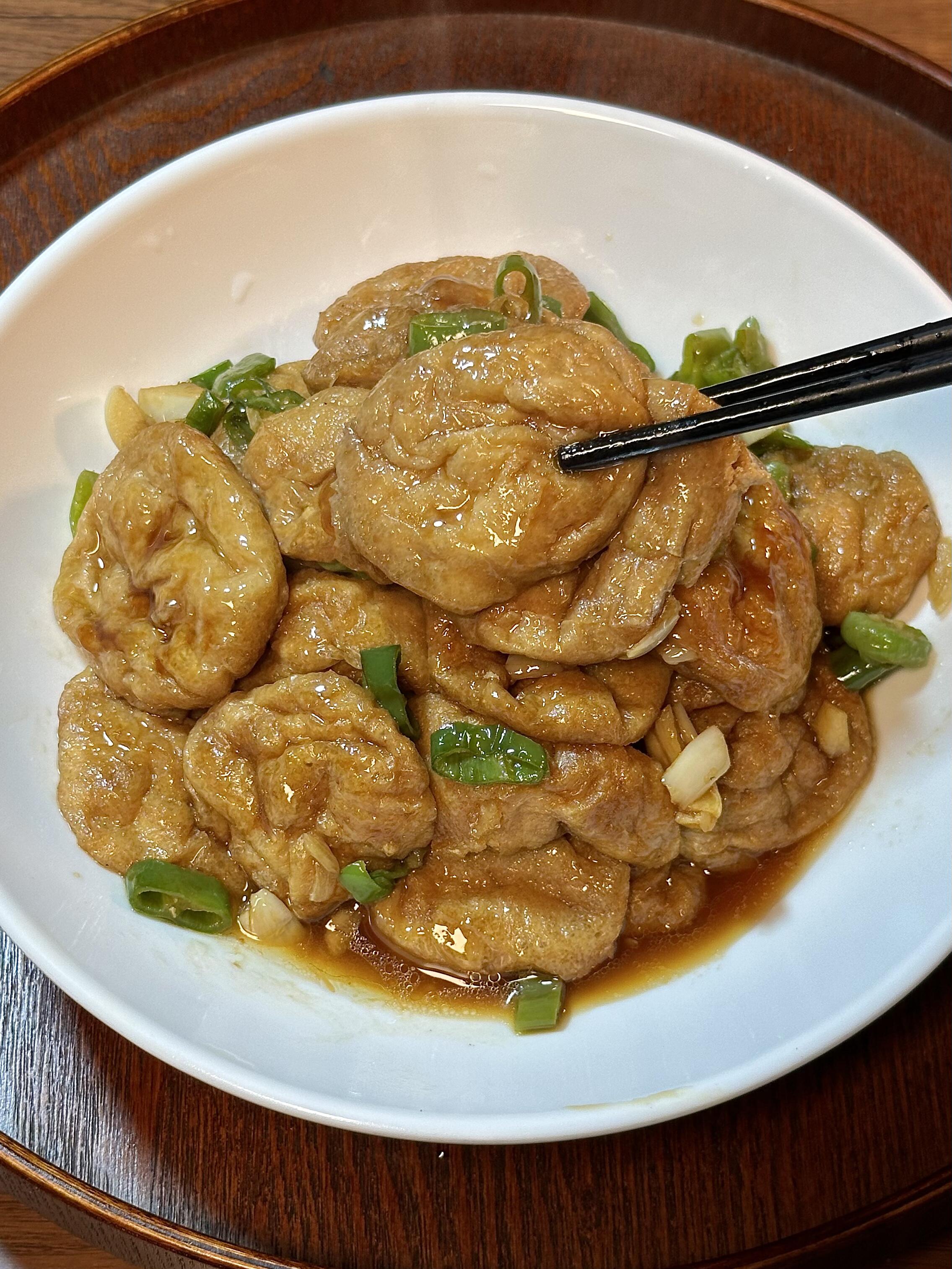 好吃是好吃，就是有点太费米饭了
今天做了碎青椒炒豆泡超级好吃，软软吸满了汤汁，又