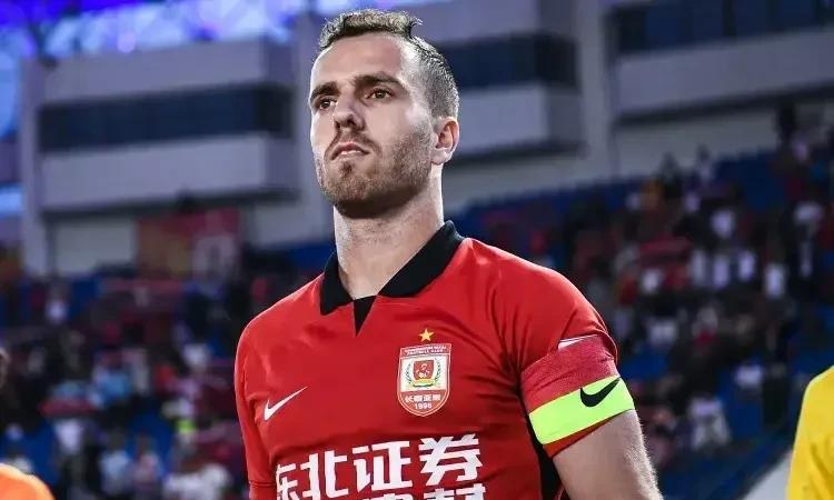塞尔吉尼奥是中前场全能，进球比组织能力更出色
塞尔吉尼奥在日本鹿岛队曾经以前锋的