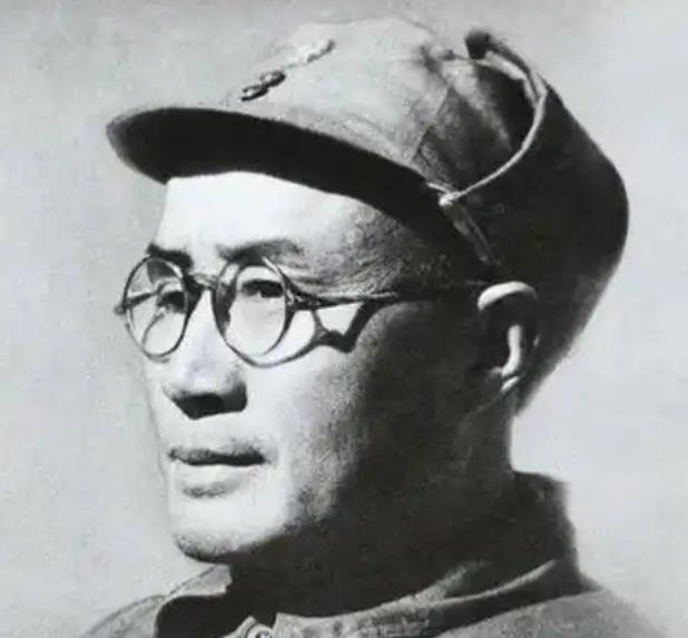抗战中，八路军活捉了日军中佐，刘伯承大喜过望，忙说要奖励这个战士，可当听说俘虏是
