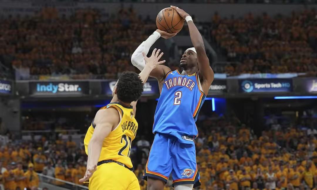 福斯特真有两把刷子
NBA官方今天公布了昨天总决赛G4最后两分钟裁判报告：没有任
