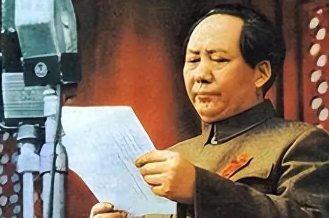 1950年，中央政府决定收回东交民巷，但以美英为首的列强对此却置若罔闻，毛主席不