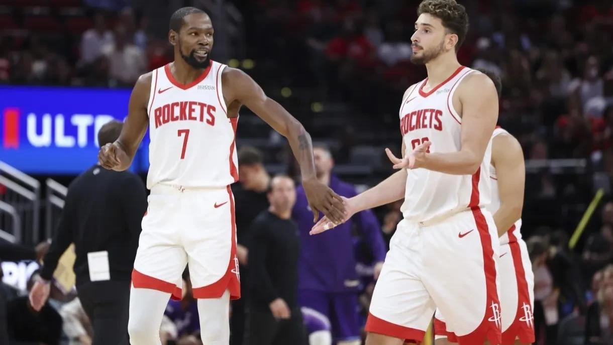 回归正轨，2连败到2连胜！火箭战猛龙，6人得分上双，史密斯25分