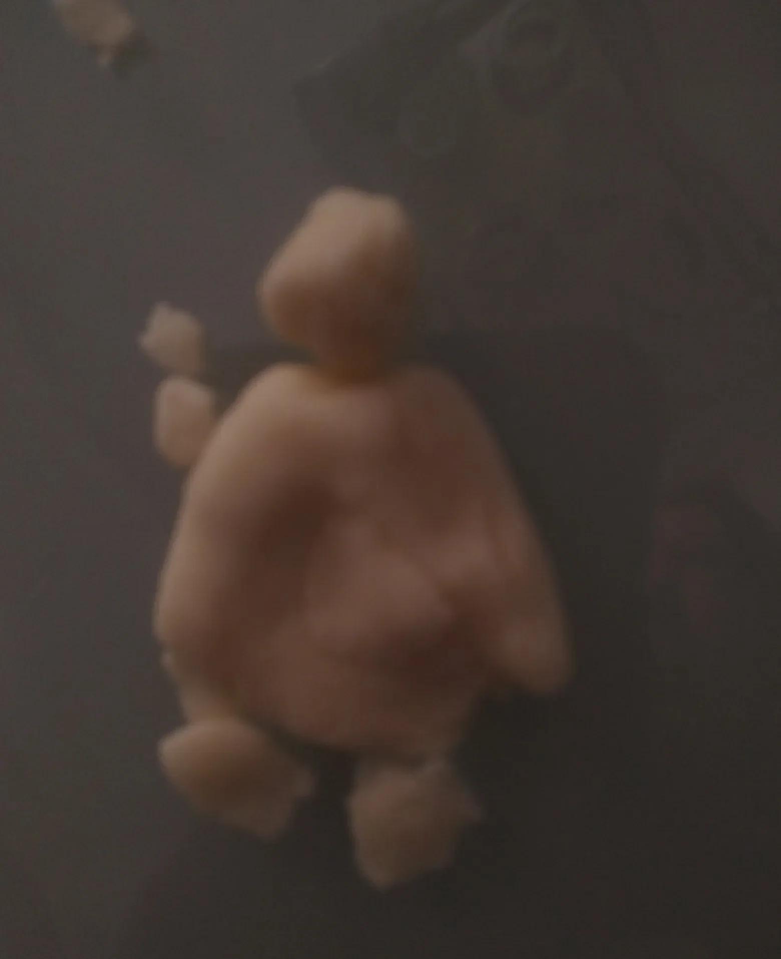 越来越懂得，“一世夫妻半是嫌”这句话的含金量了！  



这段长假，别人都休了