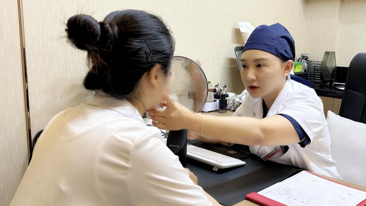 注射轮廓固定能维持多久？整形医生揭秘「分层抗衰」长效技术