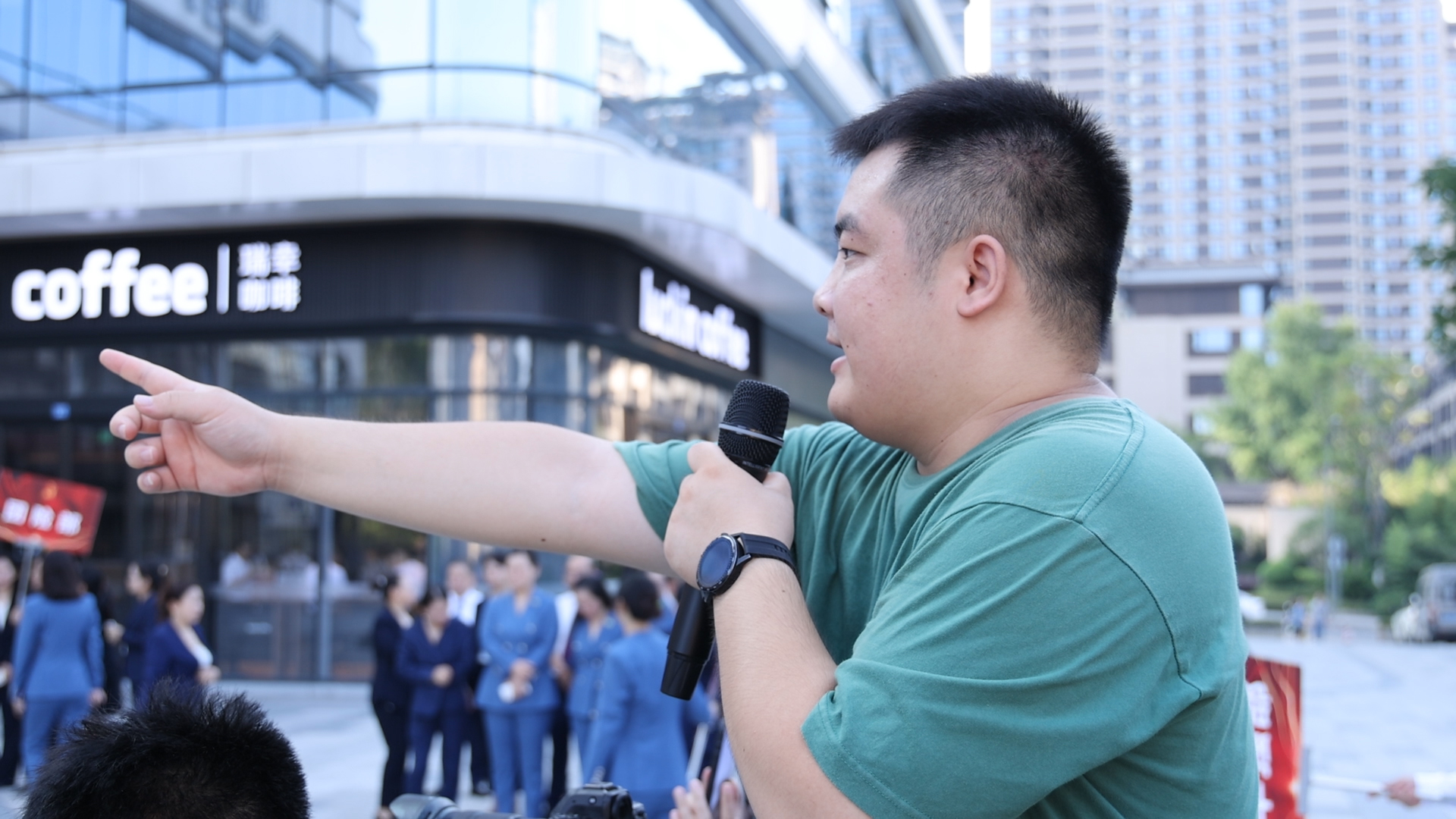 大合影总有人闭眼、被挡脸？牢记6个技巧，告别废片，张张精彩