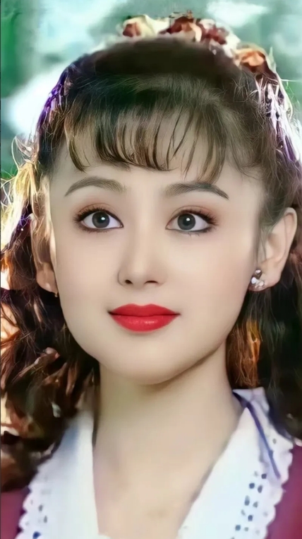 这是倪萍年轻的时候！
当年倪萍还和郭达谈过恋爱，如果真成了，应该会很幸福，郭达长